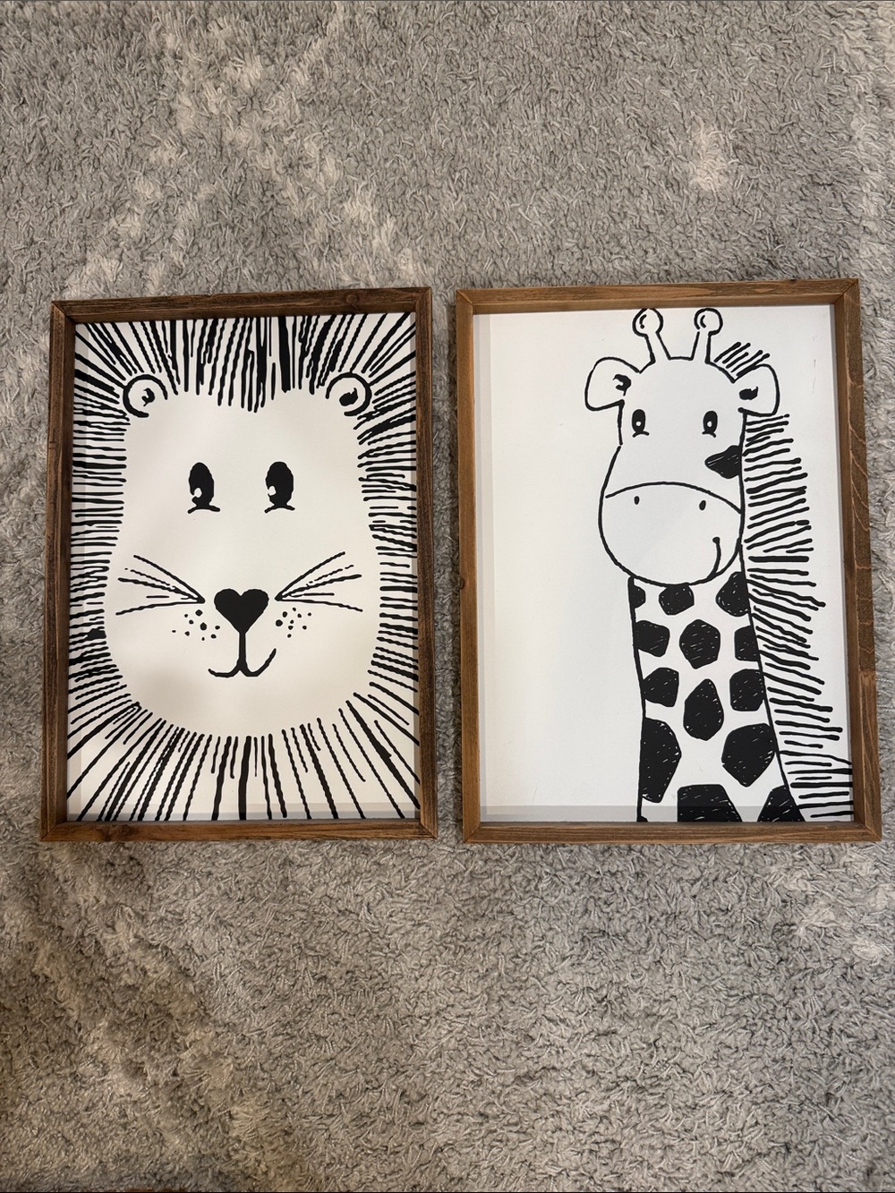 Black and White Lion & Giraffe Wall Art Pair - Brand: